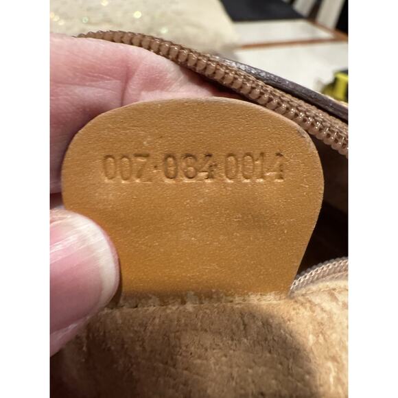 Vintage Gucci Micro GG Supreme Shoulder Bag In Tan - Picture 13 of 16